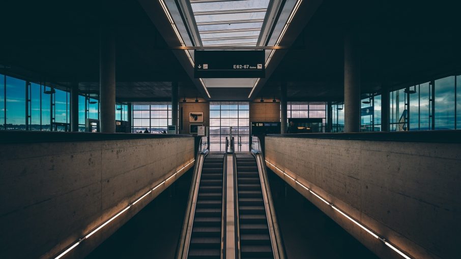 terminal-1210006_1920